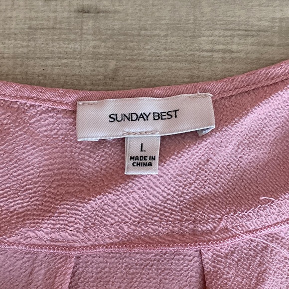 Sunday Best Pink Top New Condition - Picture 3 of 4
